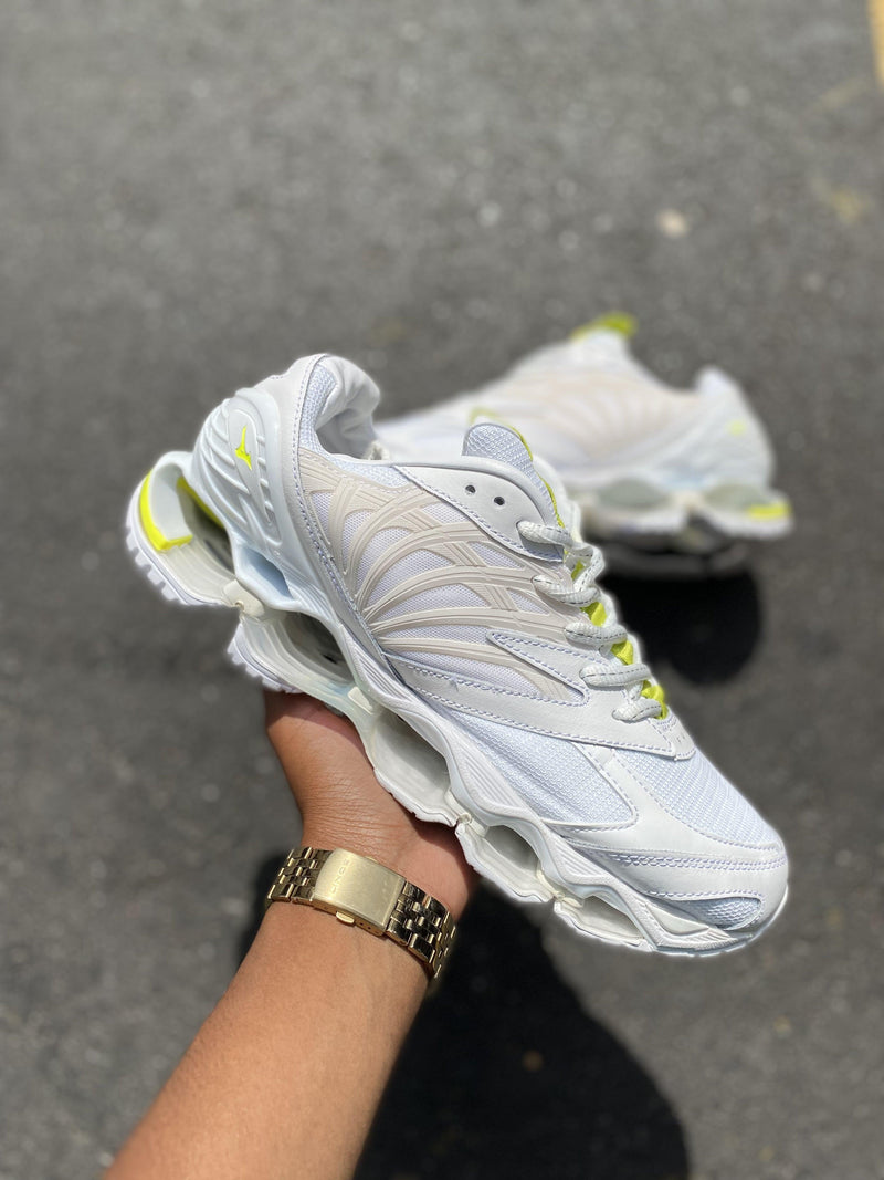 Mizuno Futur Wave